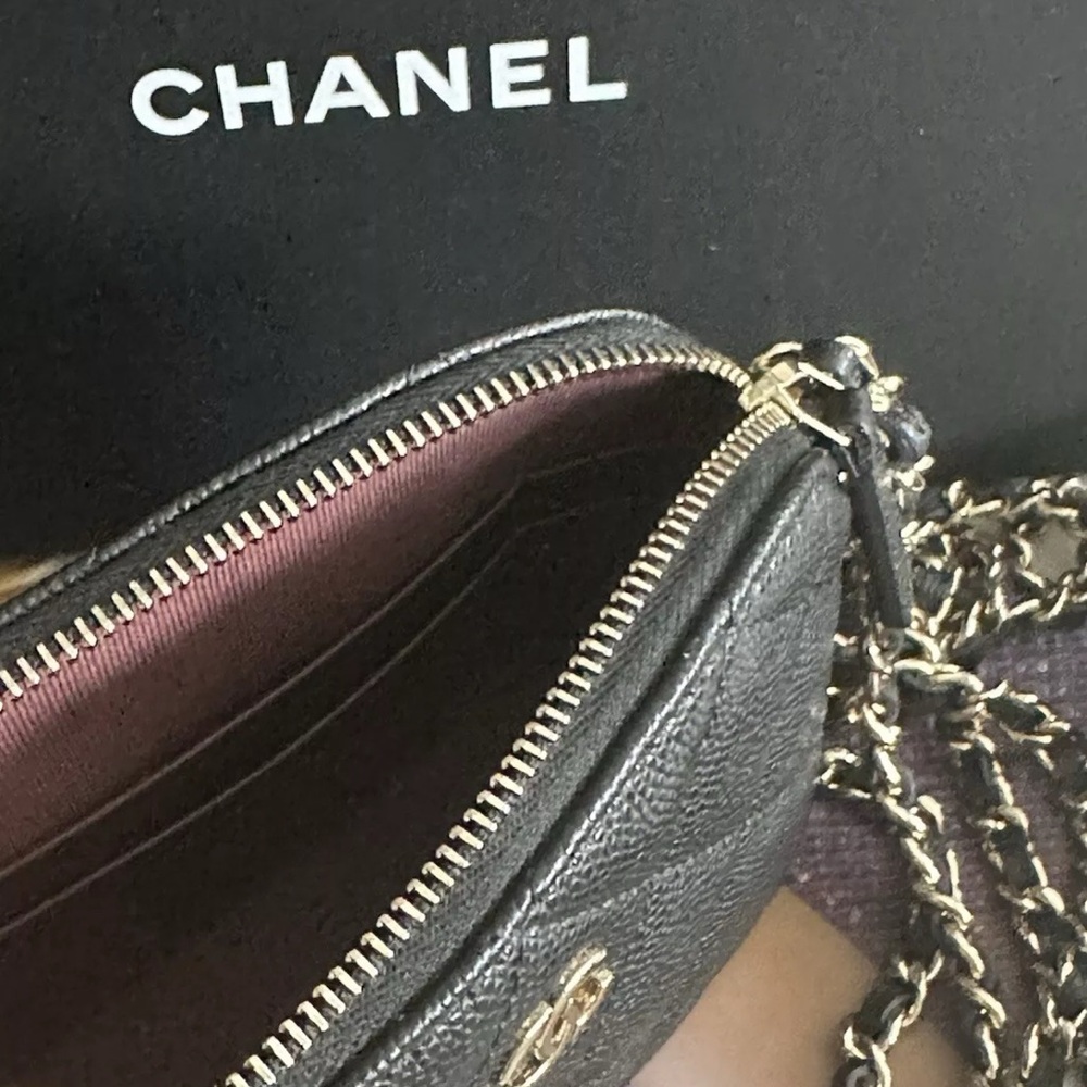 CHANEL Crossbody Black Caviar Leather Bag with Gold Hardware. 100% Authentic!!! - Picture 4 of 7